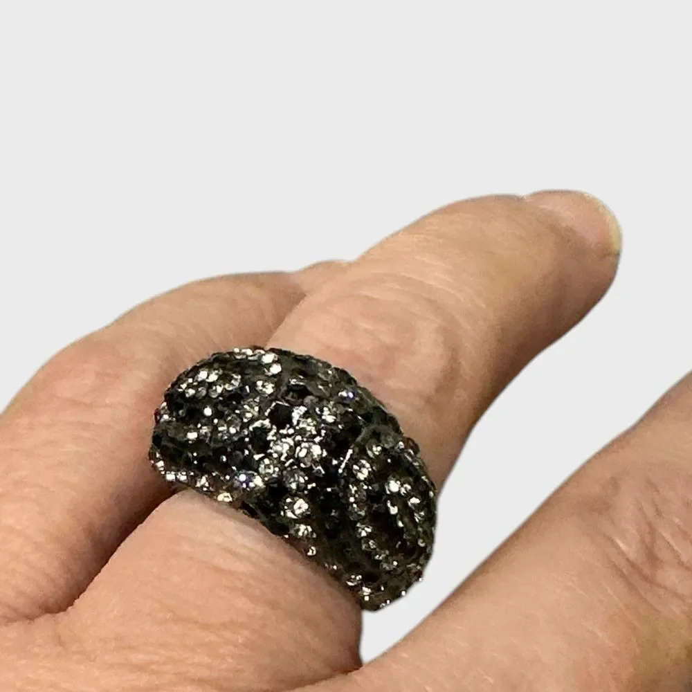 Vintage Adjustable Silver Black ring Rhinestone Raised